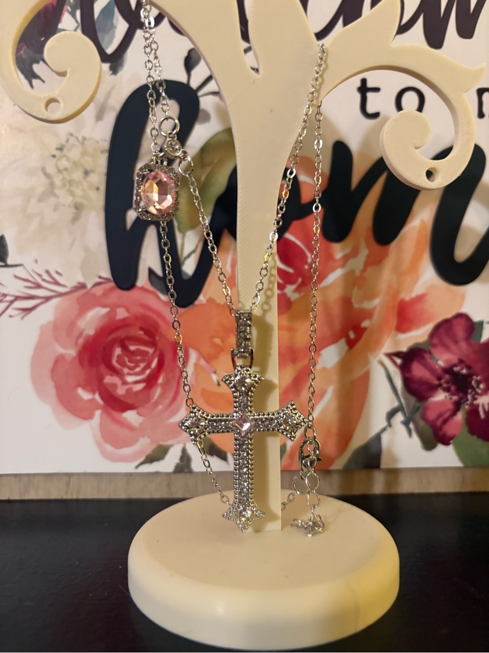 3/20♥️Silver Cross Pendant Necklace with Pink Accent Stone
